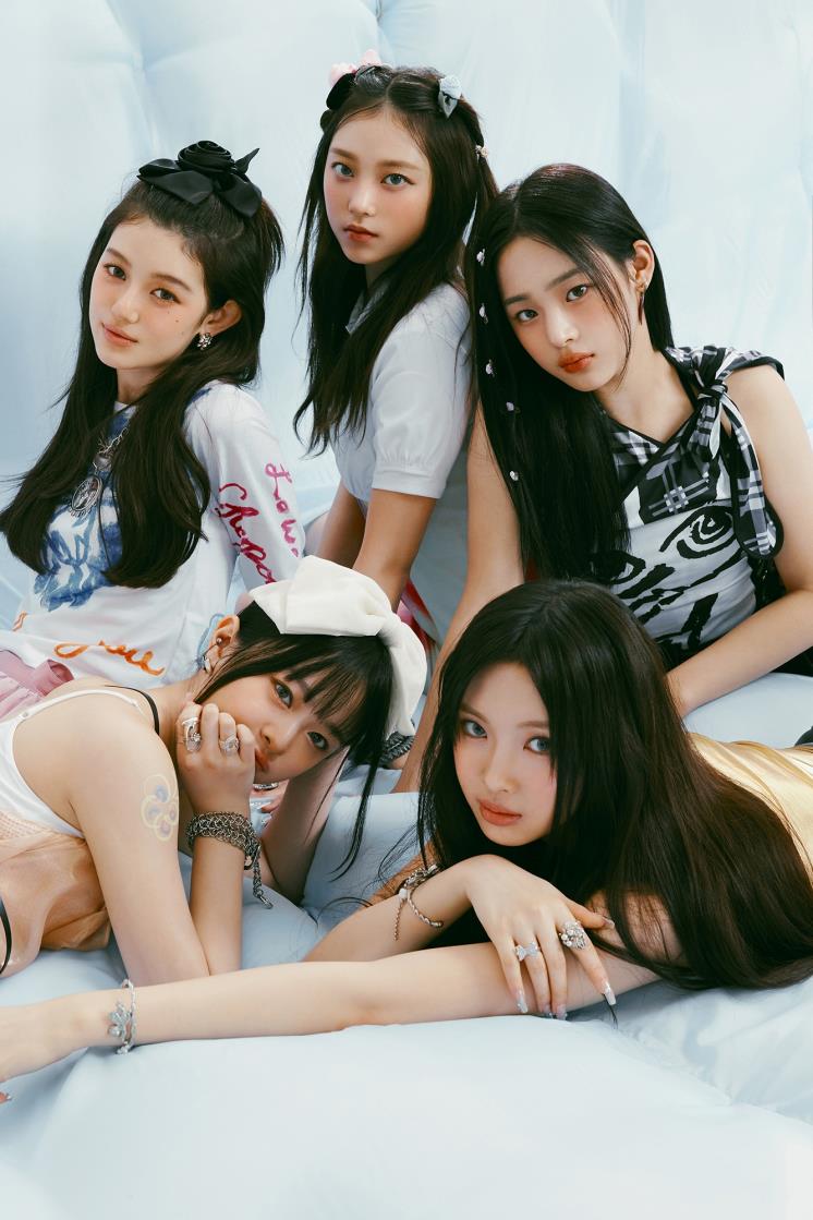 사진 / 어도어