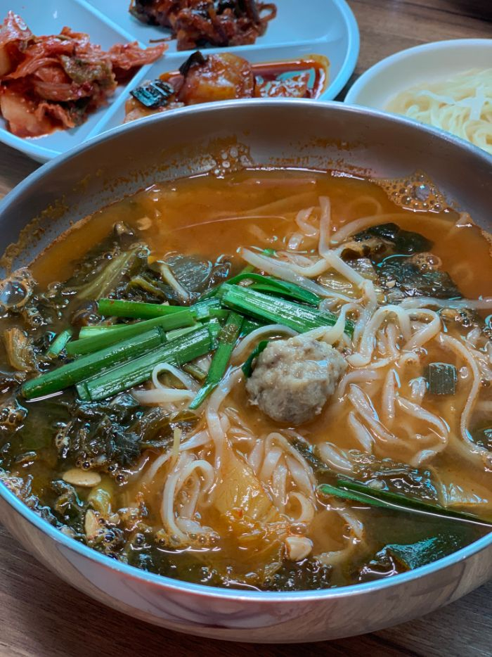 꽁치 완자가 들어가는 구룡포 시락국수