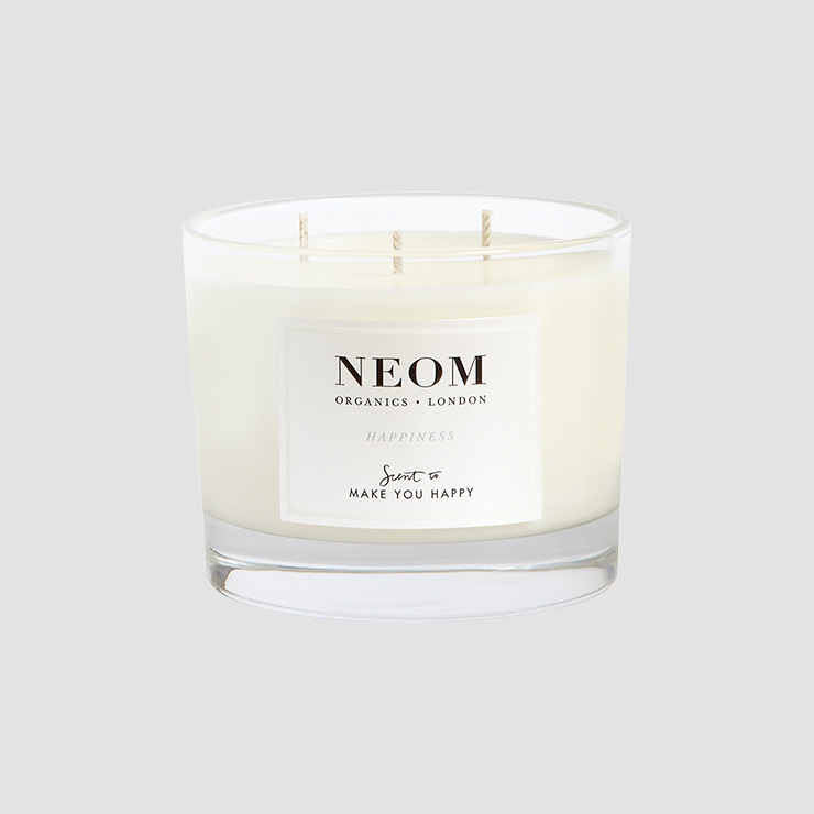 Neom 해피니스 센티드 캔들 약 £46.