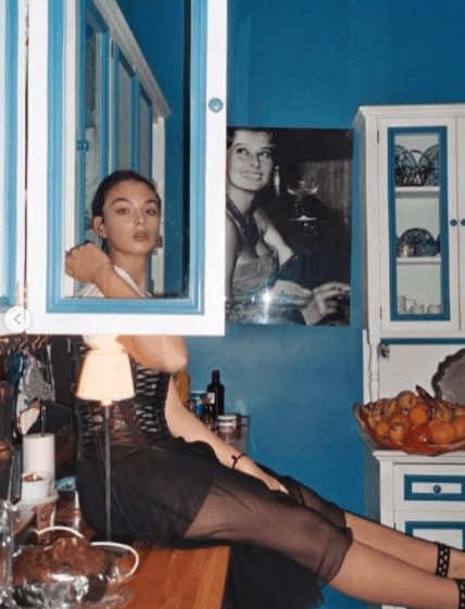 이미지 출처: 데바 카셀 인스타그램(@d.casseluxxi)