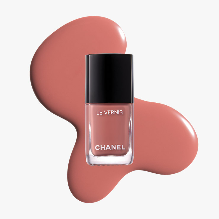 Chanel 르 베르니, 917 테라 로싸 3만6천원.