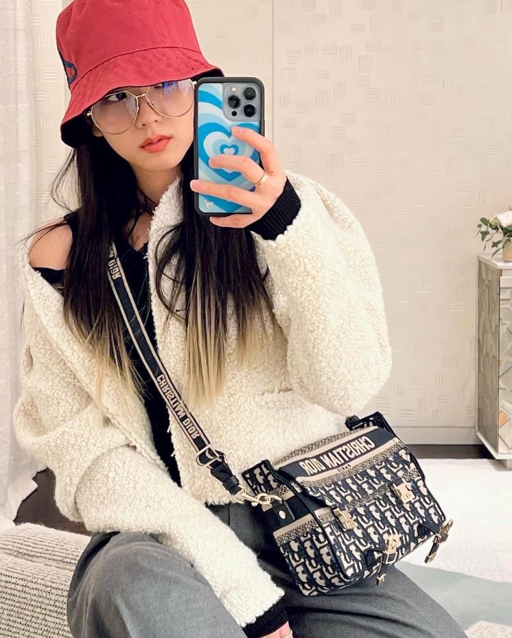 @sooyaaa__