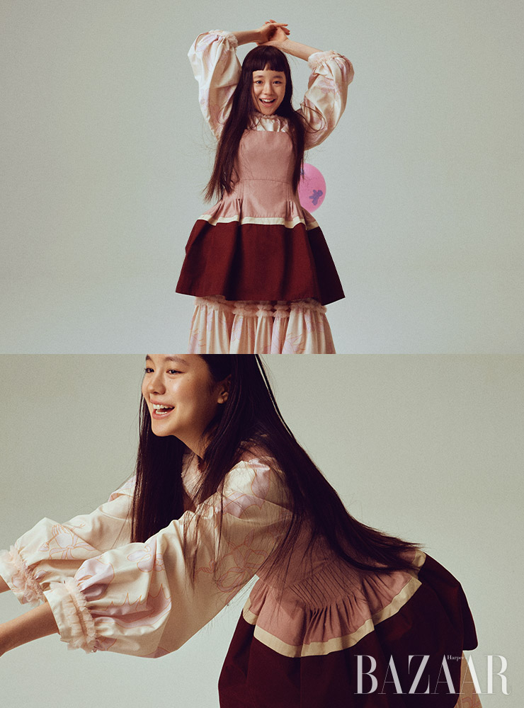 톱, 드레스는 Minju Kim from Net-A-Potrter.