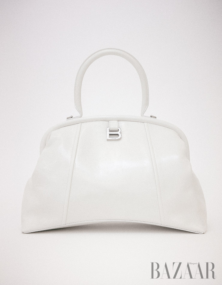 B 로고 장식 프레임 백은 Balenciaga.
