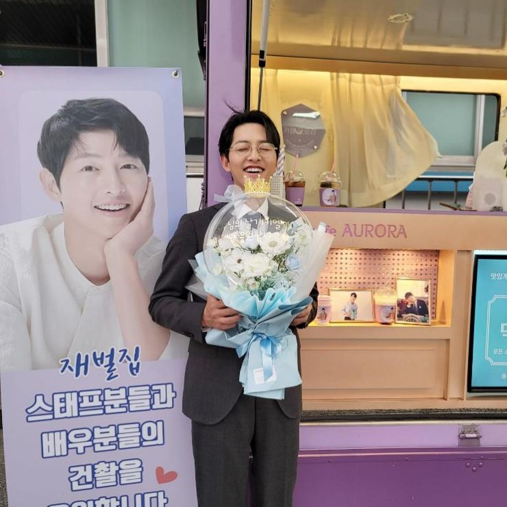 사진 / 송중기 인스타그램