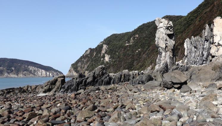 능동자갈마당의 기암괴석