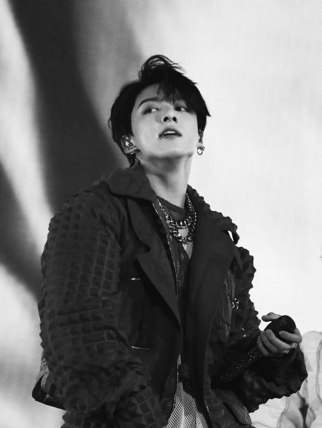 사진 / 정국 인스타그램 @abcdefghi__lmnopqrstuvwxyz
