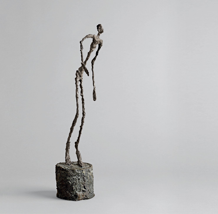 <Homme Qui Chavire(쓰러지는 남자)>, 1950, Patinated bronze, Alexis Rudier Foundry (cast of 1951, ed. 5/6), 59.1x26.5x27.5cm, Exhibition view at Fondation Louis Vuitton, Paris (2018). 루이 비통 재단 미술관 컬렉션 / Courtesy of the Fondation Louis Vuitton © Succession Alberto Giacometti (Fondation Alberto et Annette Giacometti, Paris) © Adagp, Paris 2019 Photo credits: © Fondation Louis Vuitton/Marc Domage.