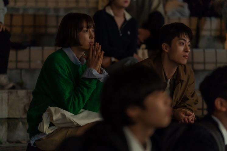 사진 / 웨이브