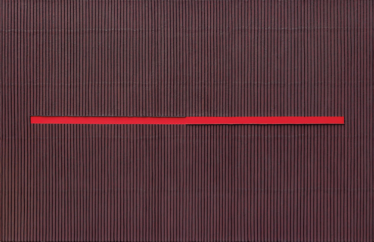 <Ecriture (描法) No. 120715>, 2012, Mixed media with Korean hanji paper on canvas, 131x200cm. 1970년 즈음부터 ‘묘법’이라 통용되고 있는 ‘에크리튀르(écriture)’는 불어로 ‘글을 쓰다’ ‘쓰여진 것’ 등을 뜻한다. 캔버스를 물감으로 덮은 후 연필로 쓰고 지우는 초기 연필 묘법에서 기인했으나 그 과정과 행위 자체를 강조한다.