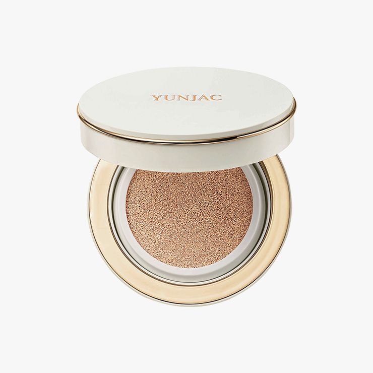 Yunjac 롱 웨어 포슬린 쿠션 파운데이션 SPF50/ PA++++ 6만원대. 