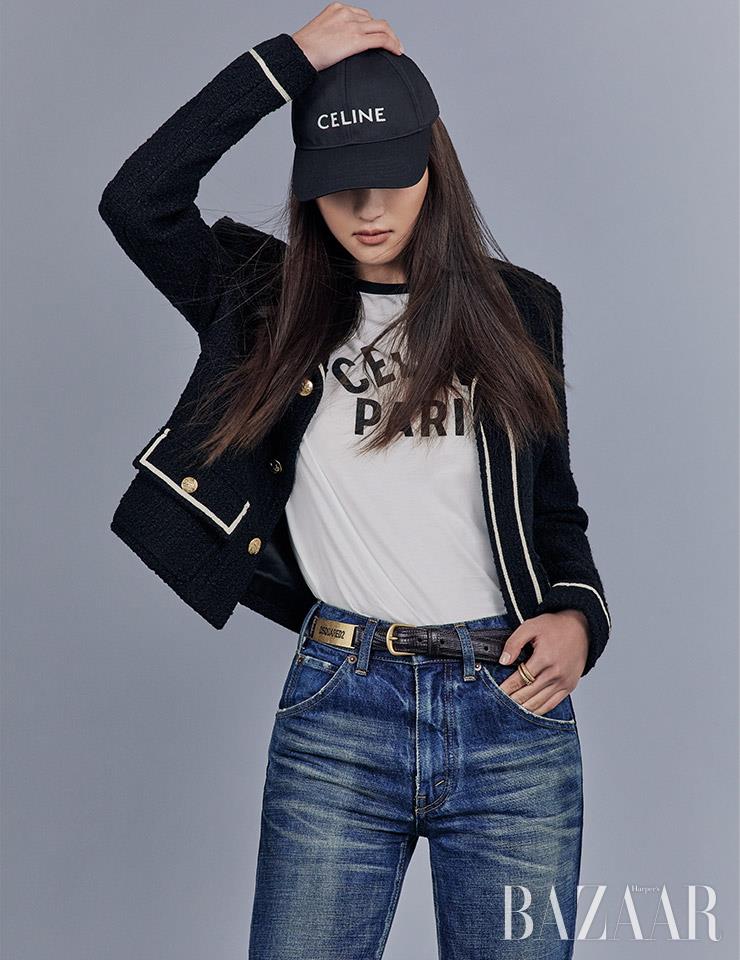 트위드 재킷, 티셔츠, 데님 팬츠, 로고 볼 캡은 모두 Celine by Hedi Slimane. 벨트는 50만원대 Dsquared2. 반지는 위부터 각각 25만원, 31만원 Jem & Pebbles.
