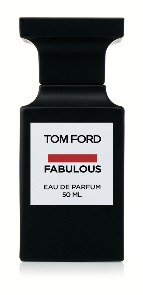 Tom Ford 패뷸러스 오 드 퍼퓸지난해 뉴욕 패션 위크에서 공개된 이후 직설적인 이름으로 전 세계 SNS 상에서 화제를 모았던 바로 그 향수. ‘Fabulous’ 단어 앞, 검열을 통과할 수 없는 속어에 빨간색 스티커를 부착하고 5월 18일 국내 공식 판매된다. 모던한 매트 블랙 패키지에 담긴 오리엔탈 레더 향. 50ml, 38만5천원.