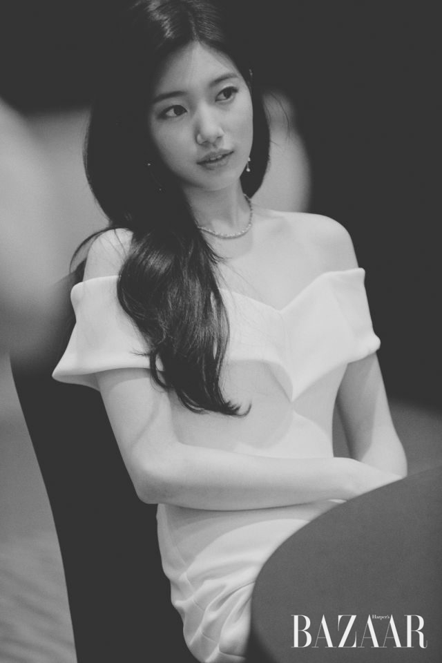 작년에 이어 올해도 백상예술대상의 진행을 맡은 수지.