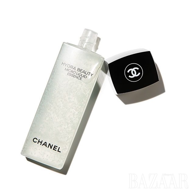 Chanel 이드라 뷰티 마이크로 리퀴드 에센스 13만7천원.