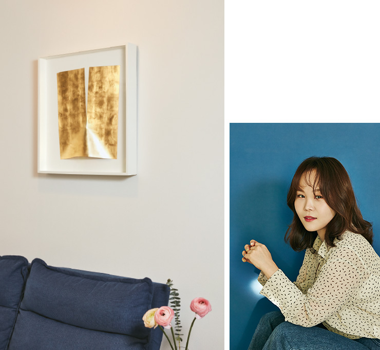 (왼쪽) 줄리언 오피, <Zhiyun>, <Bobby>, 2017. 알렉스 카츠, <Ada in Spain>, 2018.