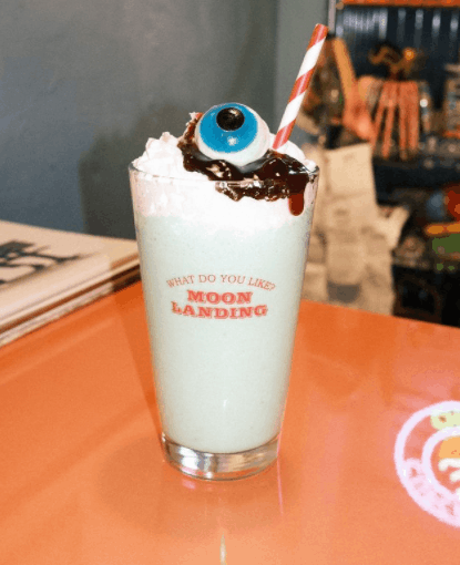 이미지 출처: 문렌딩 인스타그램(@cafe.moonlanding)
