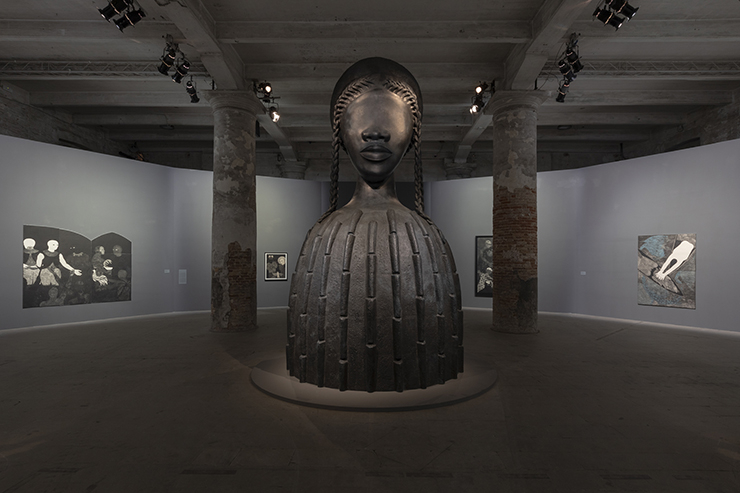 Simone Leigh, <Brick House>, 2019, Bronze, 487.7x279.4x279.4cm. Photo by: Roberto Marossi