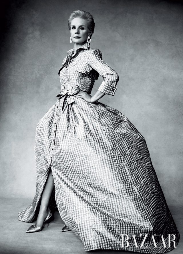 2011년  6/7월호에 실린 빅터 드마셸리에가 촬영한 캐롤리나 헤레라.