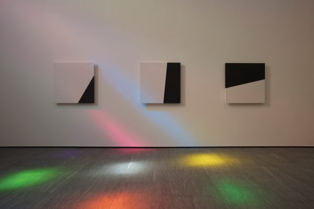 사진 / ©Ellsworth Kelly Foundation, Photo courtesy Blanton Museum of Art, The University of Texas At Austin