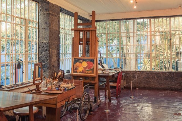 블루 하우스 내 프리다 칼로의 작업실.