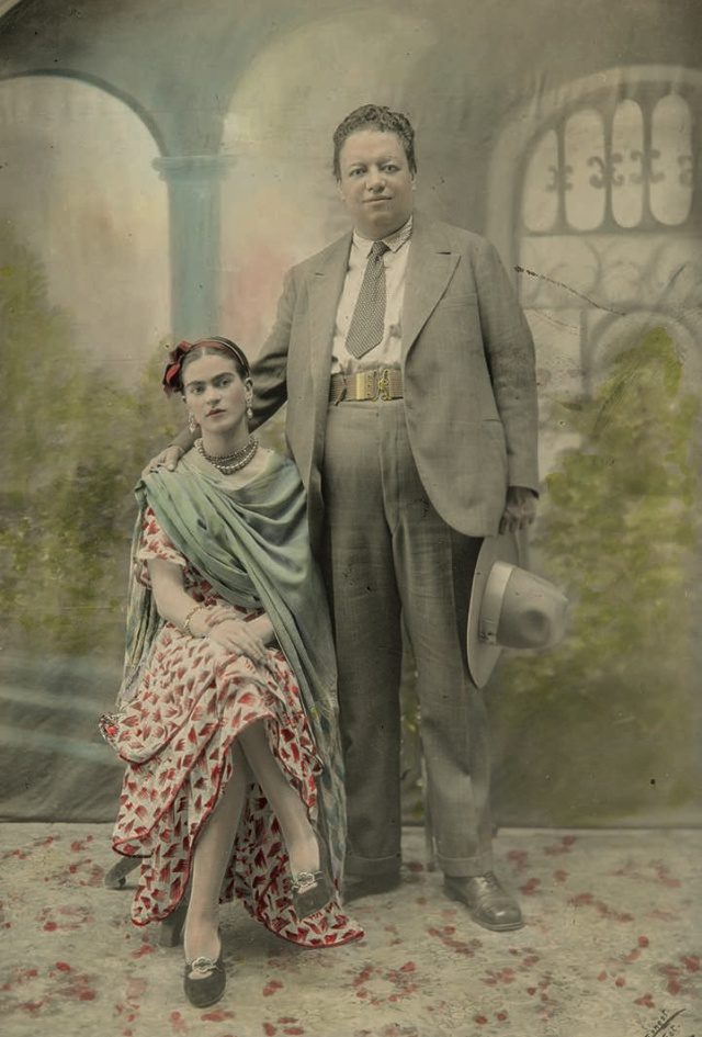 칼로와 디에고 리베라, 1929년 결혼식 날 찍은 사진.