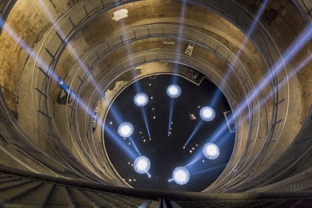 상하이 아트씬 - 하퍼스 바자 Harper's BAZAAR Korea 2017년 1월호