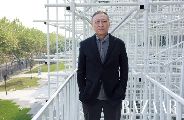 2016 상하이 비엔날레 - 하퍼스 바자 Harper's BAZAAR Korea 2017년 1월호