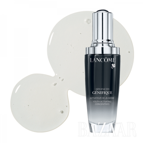 랑콤 제니피끄 에센스로 기초부터 탄탄하게 케어해준다.