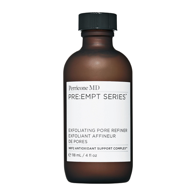 <strong>Perricone MD by La Perva</strong> 블루 플라즈마 클렌징 트리트먼트토너 타입의 각질제거제. 피부 정화와 항염 효과가 뛰어나다. 6만5천원