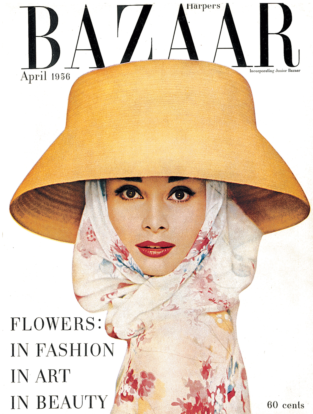 1956년 4월, 리처드 애버던이 촬영한 오드리 헵번의 커버