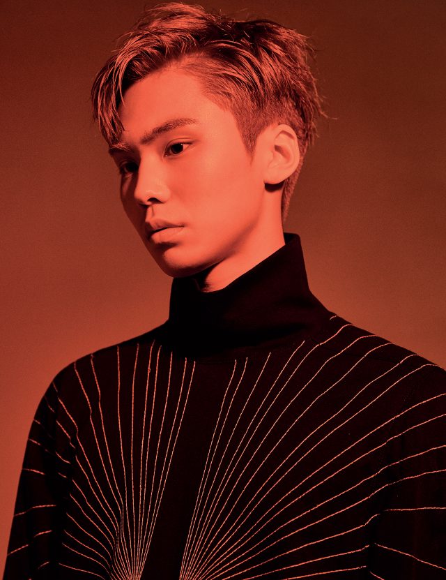 티셔츠는 Rick Owens 제품.