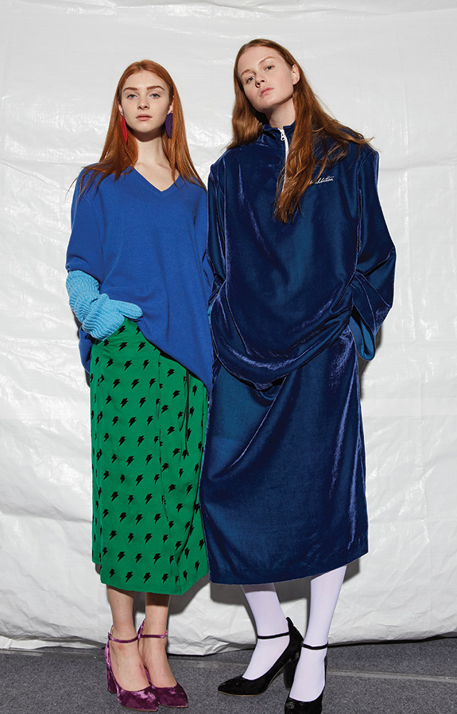 위트 있는 스타일링에 주목할 것