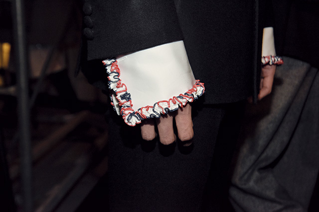 카루소의 로맨틱한 소매 디테일