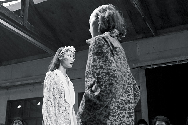 한편의예술작품 같은 프린트의 향연이 이어졌다