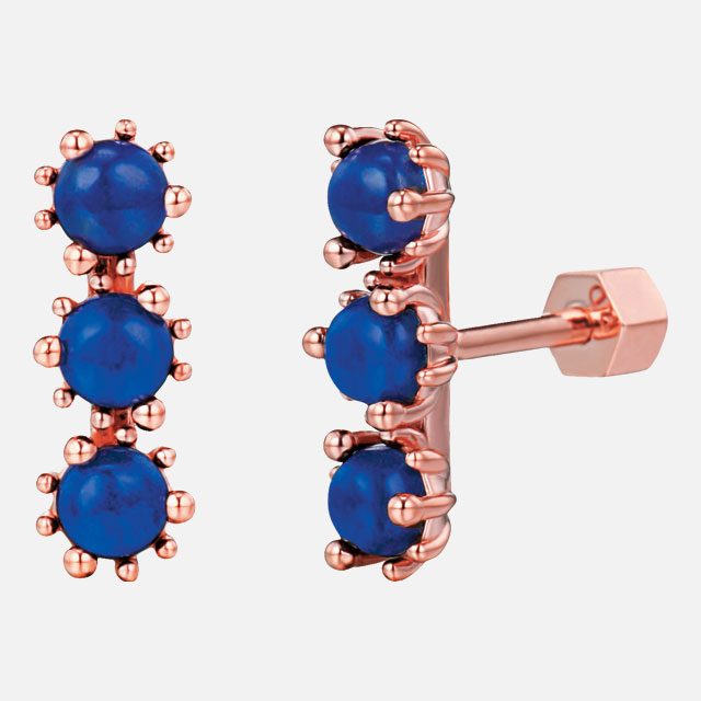 라피스 라줄리 원석이 세팅된 싱글 귀고리는 16만9천원으로 RoséeD’or