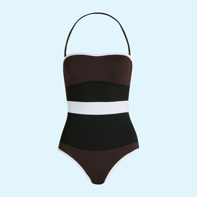 모던한 컬러 조합의 홀터넥 수영복은 10만원대로 MaxMara