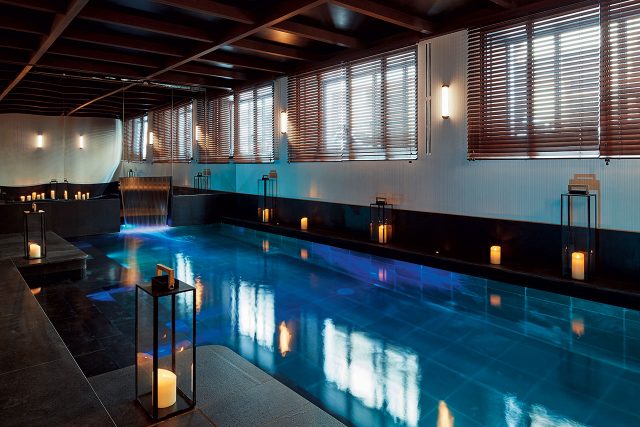 호텔 스파 - 하퍼스 바자