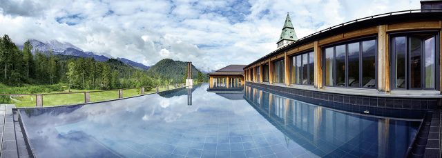 호텔 스파 - 하퍼스 바자