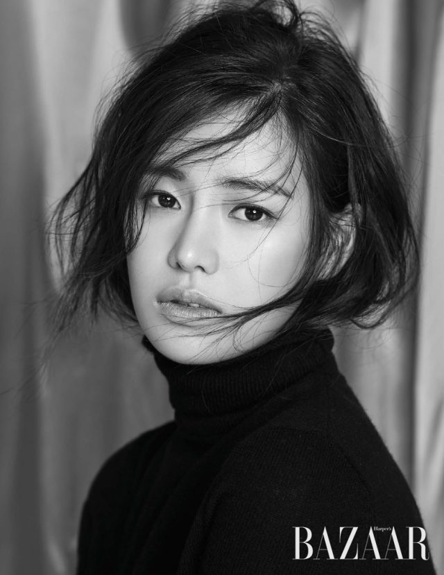 니트 원피스는 Equipment by Supernormal 제품.