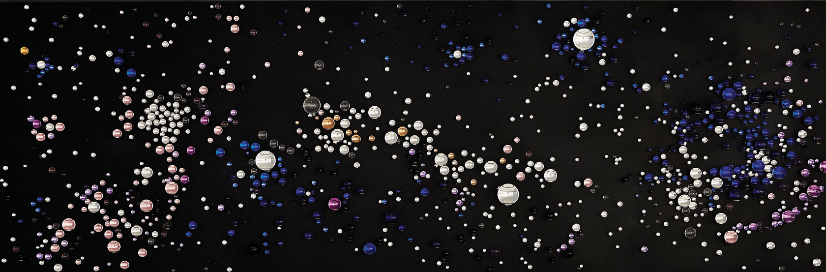 ＇Your unpredictable path’, Glass spheres, silver, gold, paint (black), coloured glass spheres (dark blue, medium blue, light blue, purple, rose, yellow, black), stainless steel, laminated wood (black), 330×1,100×30cm, 2016
