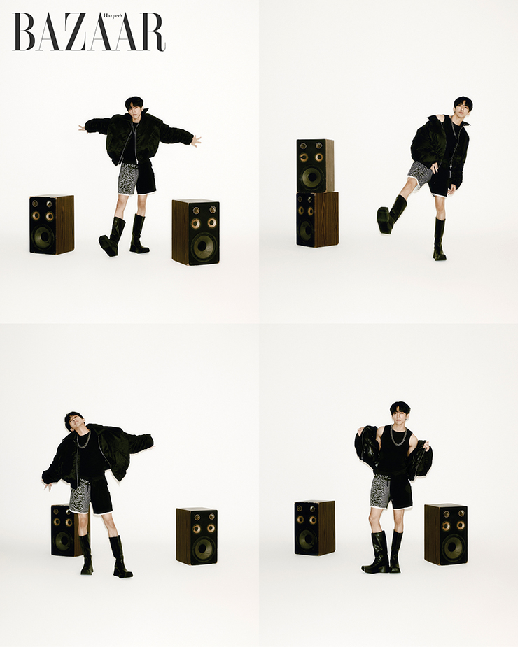 타탄체크 보 장식 블라우스, 슬링백 힐은 Saint Laurent by Anthony Vaccarello. 벨트 디테일 가죽 미니스커트는 3백28만원 Blumarine.
