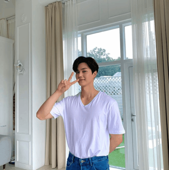 사진 출처: 송강 인스타그램(@songkang_b)