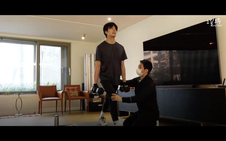 YouTube @1일1우 JUNGILWOO