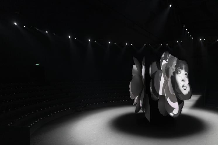 그랑팔레 에페메르에서 열린 샤넬 2023 F/W 컬렉션 쇼