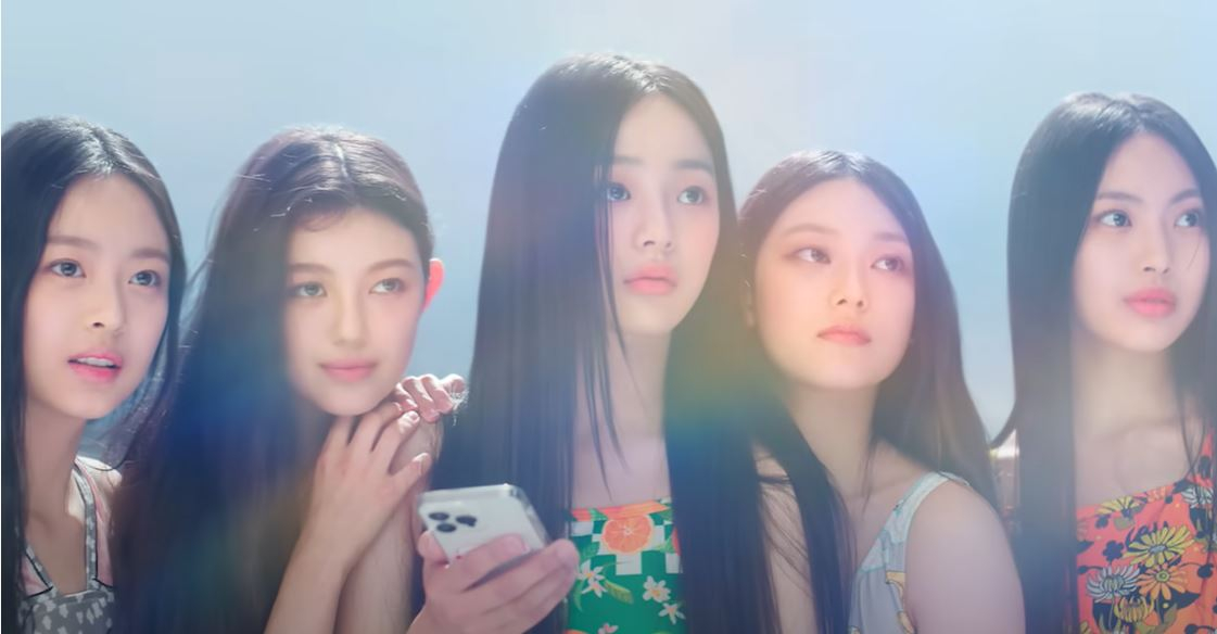 뉴진스의 생머리가 부러워! 사진/ 뉴진스 뮤직비디오 캡처 
