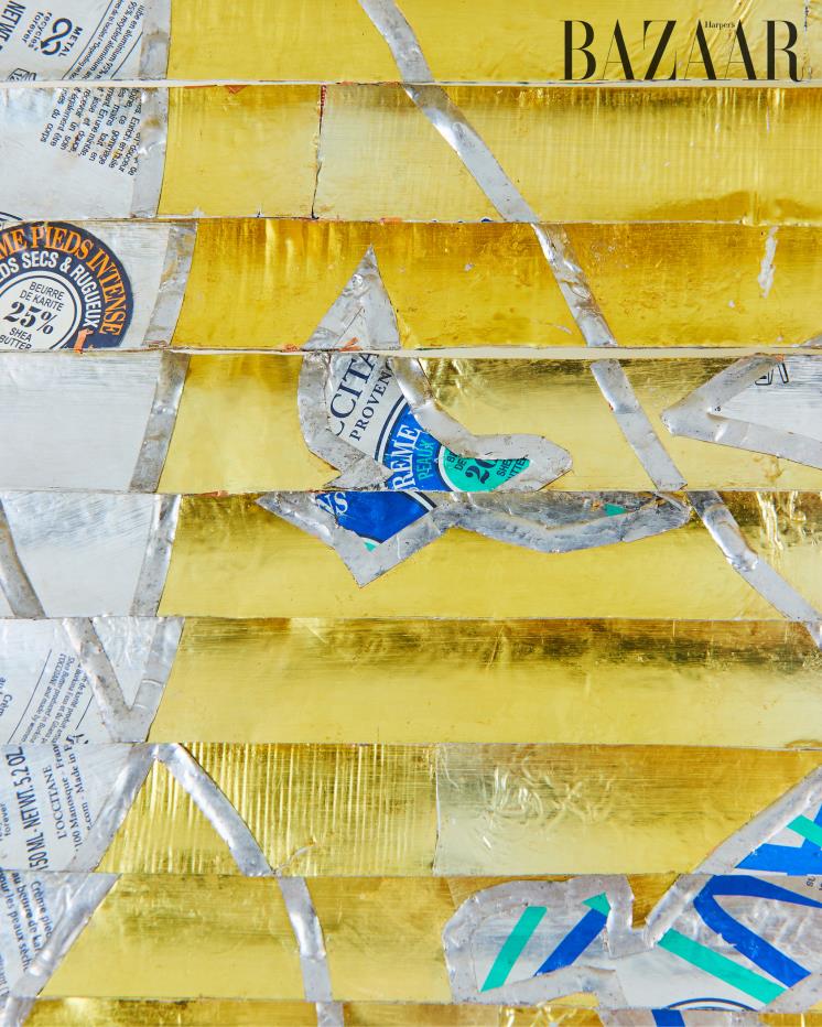 록시땅 로고와 핸드 크림 패키지의 컬러를 활용해 그림의 면을 채웠다.