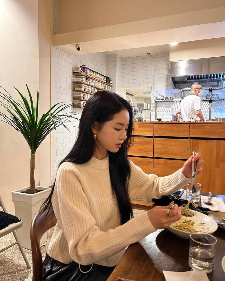 사진 / 황승언 인스타그램 @hwangseungun
