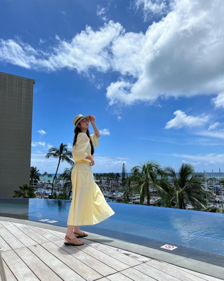instagram @__shinyeeun
