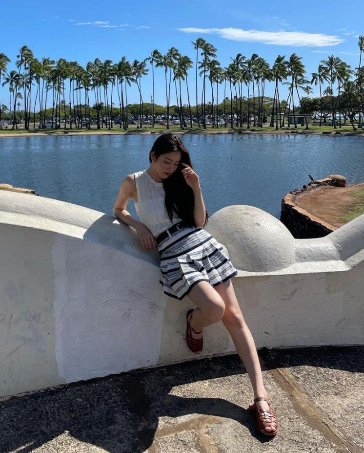 instagram @__shinyeeun